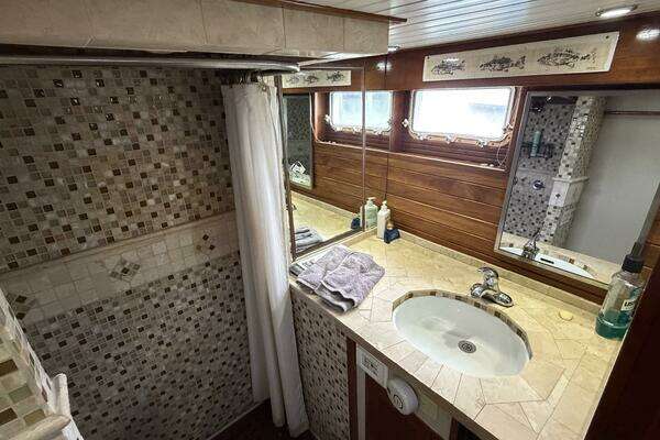Island Gypsy  Yacht For Sale