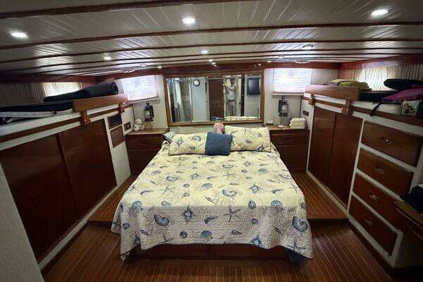 Island Gypsy  Yacht For Sale