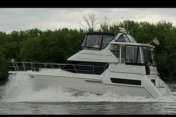 Photo of the 1998 Carver 355 Aft Cabin