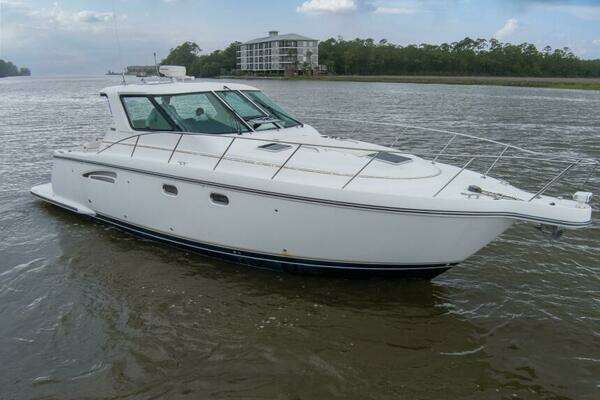 36-ft-Tiara Yachts-2005-3600 Sovran-Forever Friday Osprey Florida United States  yacht for sale