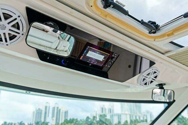 Tiara Yachts 48 LS Yacht For Sale