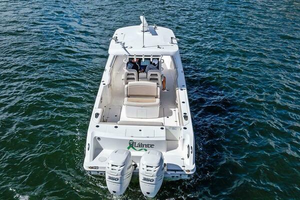 33ft Boston Whaler Yacht For Sale