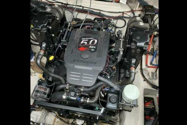 24ft Sea Ray Yacht For Sale