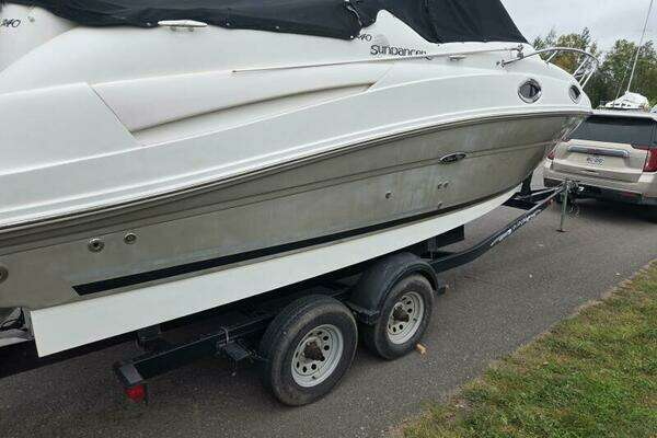 Photo of the 2007 Sea Ray Sundancer 240