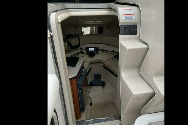 24ft Sea Ray Yacht For Sale