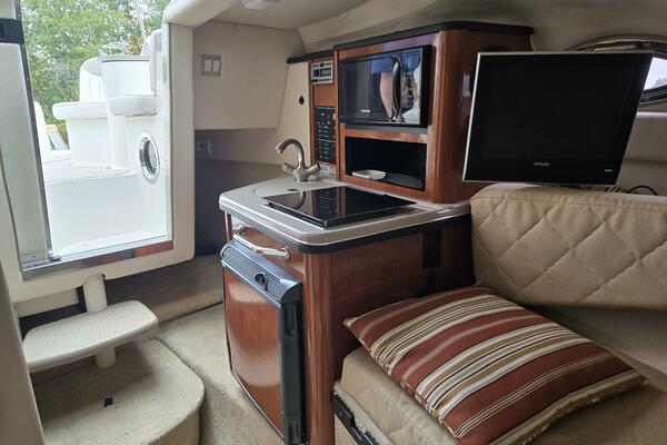 24ft Sea Ray Yacht For Sale