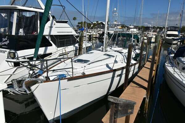 41-ft-Beneteau-2001-Oceanis 411-Alledgedly Dunedin Florida United States  yacht for sale