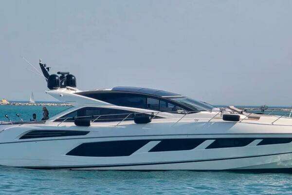 Sunseeker - 68 Predator