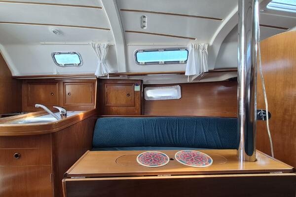 32ft Beneteau Yacht For Sale