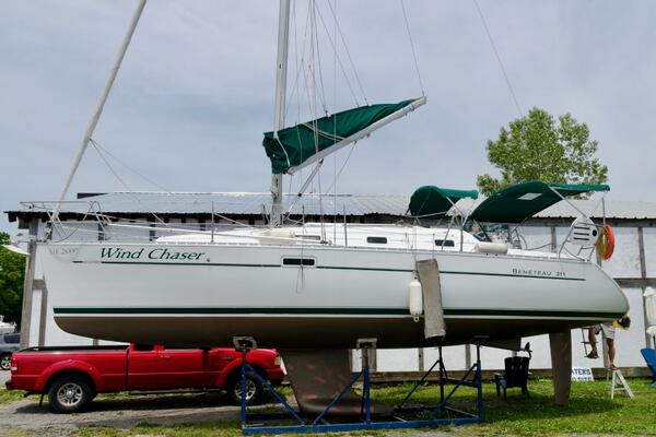 32ft Beneteau Yacht For Sale