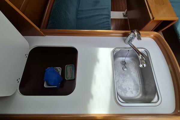 32ft Beneteau Yacht For Sale