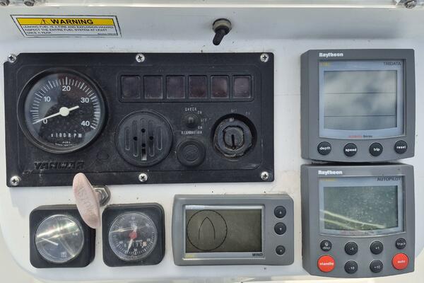 32ft Beneteau Yacht For Sale