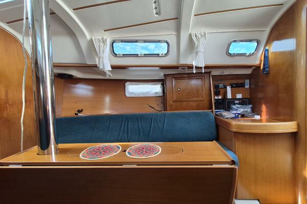 32ft Beneteau Yacht For Sale