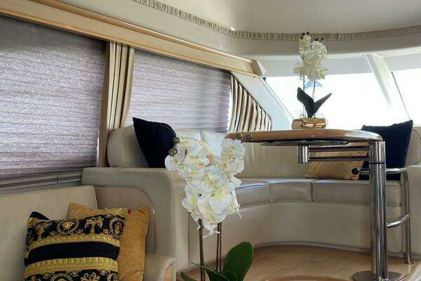 Sea Ray 42 Sedan Bridge Yacht For Sale