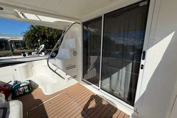 Sea Ray 42 Sedan Bridge Yacht For Sale