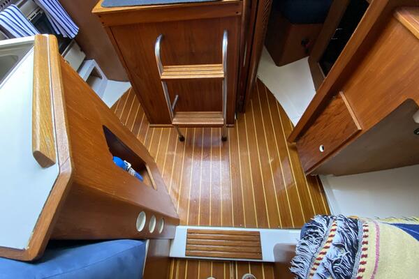 Aqualibrium 34ft Hunter Yacht For Sale