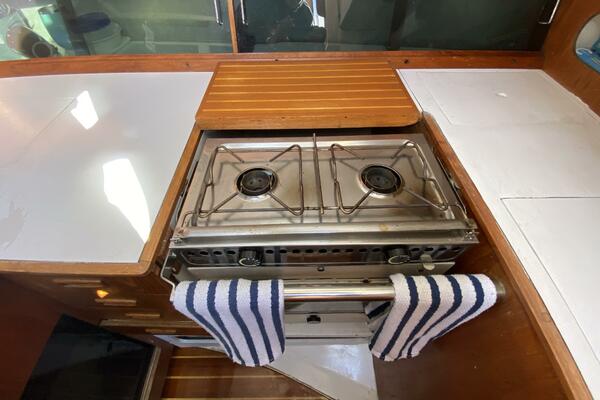 Aqualibrium 34ft Hunter Yacht For Sale