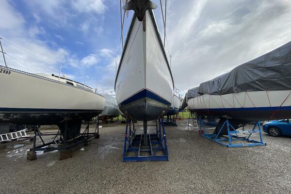 Aqualibrium 34ft Hunter Yacht For Sale