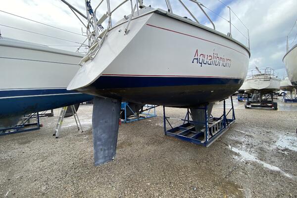 Aqualibrium 34ft Hunter Yacht For Sale