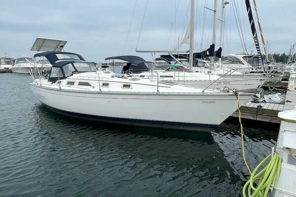 Aqualibrium 34ft Hunter Yacht For Sale