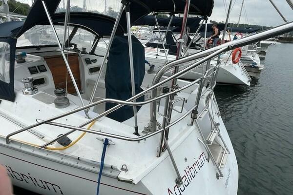 Aqualibrium 34ft Hunter Yacht For Sale