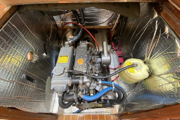 Aqualibrium 34ft Hunter Yacht For Sale