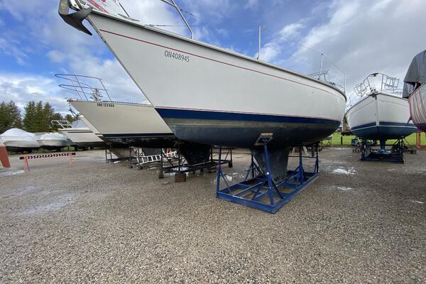 Aqualibrium 34ft Hunter Yacht For Sale