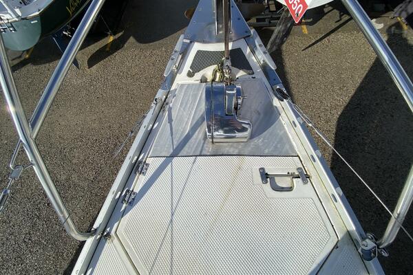 Aqualibrium 34ft Hunter Yacht For Sale