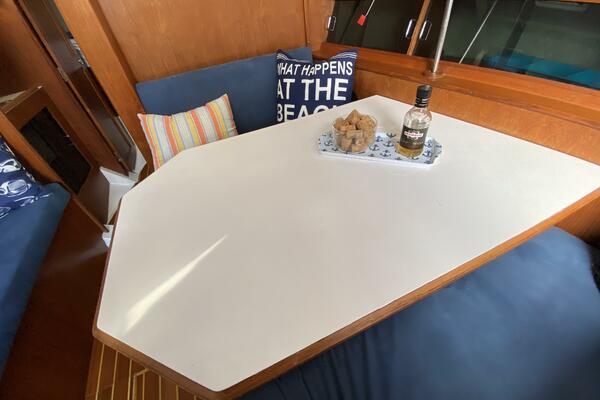 Aqualibrium 34ft Hunter Yacht For Sale