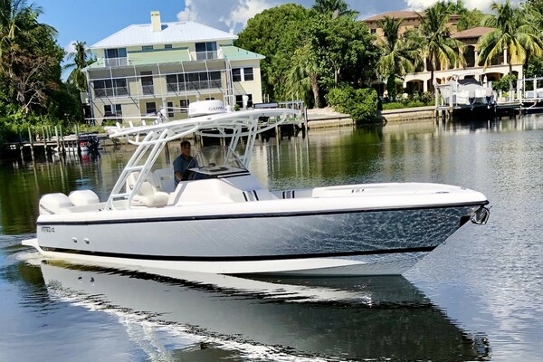 32ft Intrepid Yacht For Sale