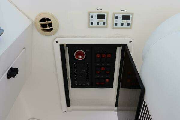 Intrepid 430 Sport Yacht Yacht For Sale