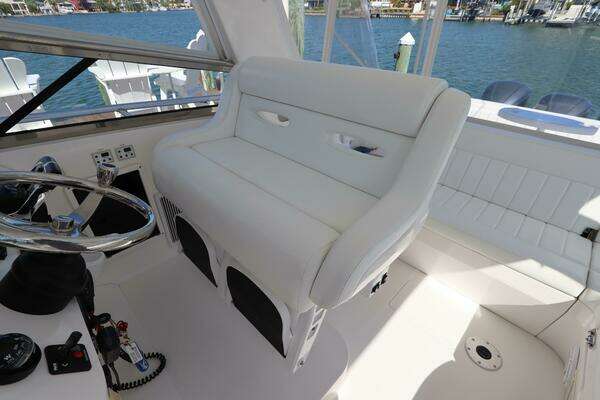 Intrepid 430 Sport Yacht Yacht For Sale
