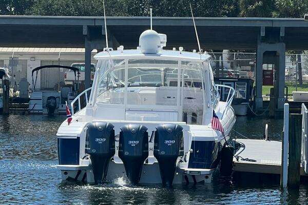 Intrepid 430 Sport Yacht Yacht For Sale