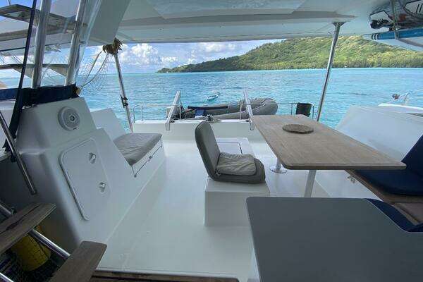 Fountaine Pajot Hélia 44 Yacht For Sale
