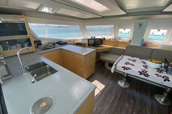 Fountaine Pajot Hélia 44 Yacht For Sale