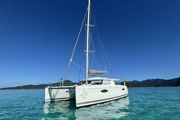 43-ft-Fountaine Pajot-2014-Hélia 44-Kermotu Raiatea, French Polynesia  France  yacht for sale