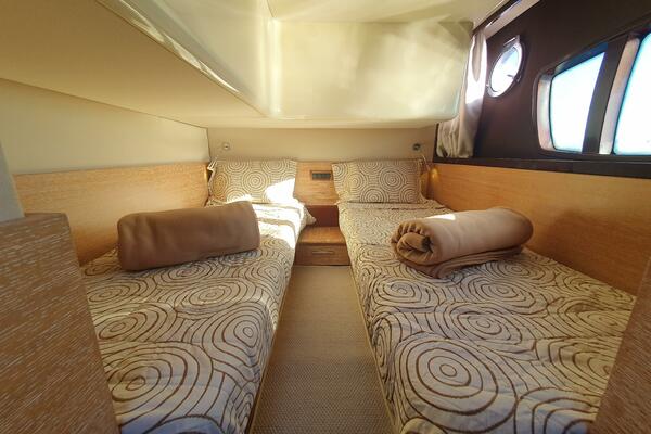 47ft Azimut Yacht For Sale