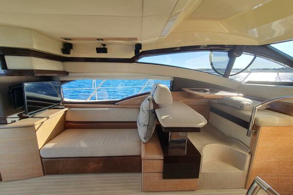 47ft Azimut Yacht For Sale