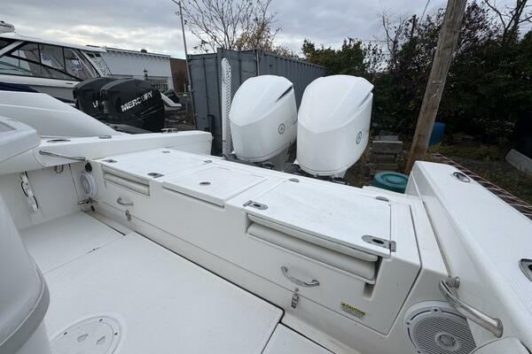 27ft Everglades Yacht For Sale