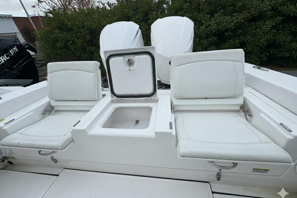 27ft Everglades Yacht For Sale