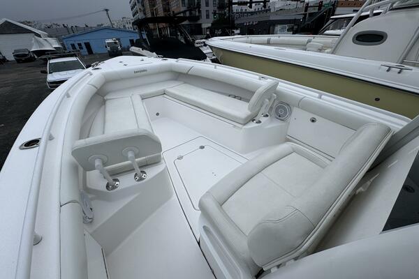 27ft Everglades Yacht For Sale