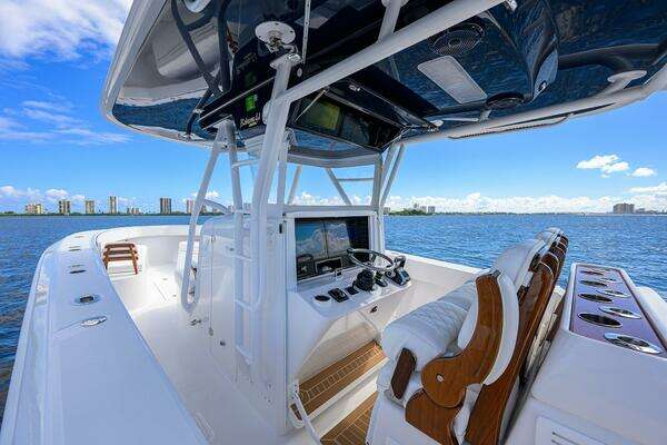 Bahama 41 Center Console Yacht For Sale