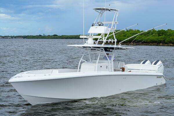 Bahama 41 Center Console Yacht For Sale