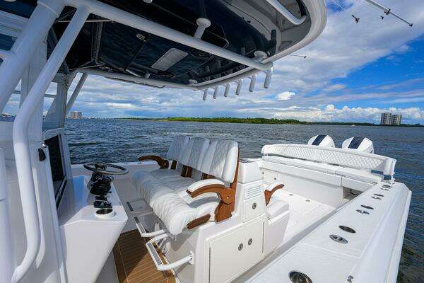 Bahama 41 Center Console Yacht For Sale