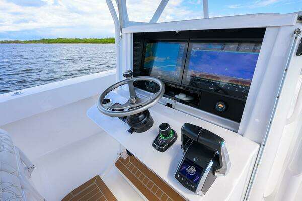 Bahama 41 Center Console Yacht For Sale
