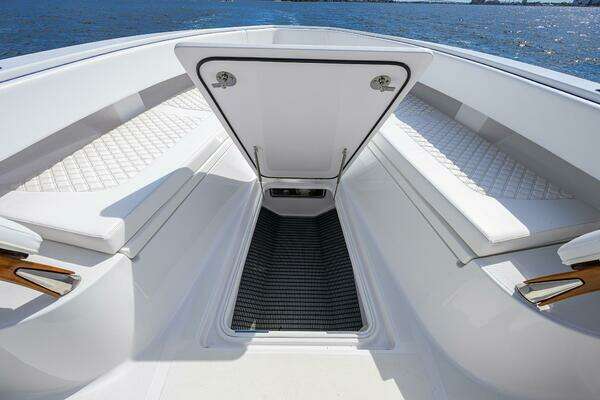 Bahama 41 Center Console Yacht For Sale
