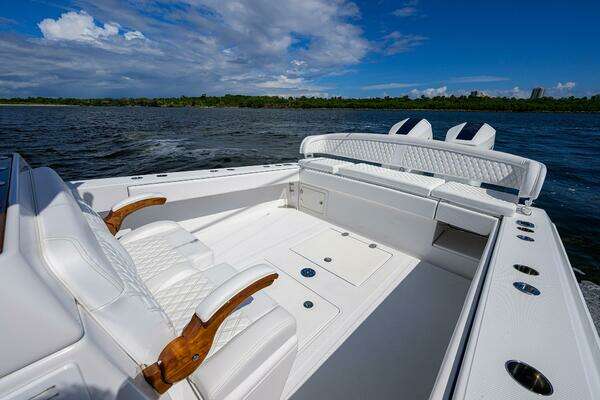 Bahama 41 Center Console Yacht For Sale