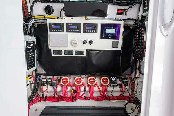 Bahama 41 Center Console Yacht For Sale