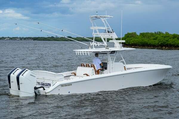 41-ft-Bahama-2022-41 Center Console-Two Krickets North Palm Beach Florida United States  yacht for sale