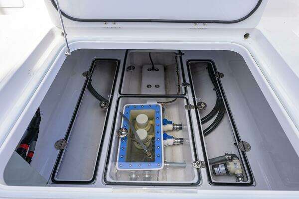 Bahama 41 Center Console Yacht For Sale